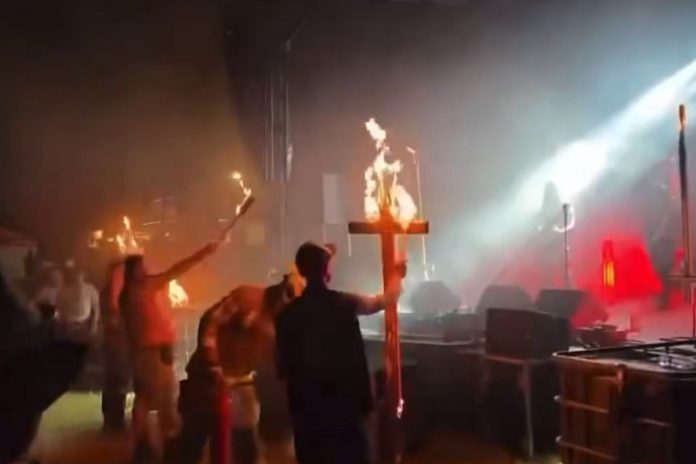 Festiwal Bangarang i podpalone krzyże
